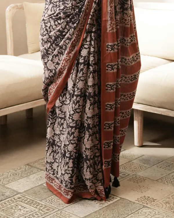Black_Cotton_Jaal_Print_Mul_Saree_For_Women
